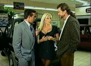 групповой секс  с ненасытной блондинкой